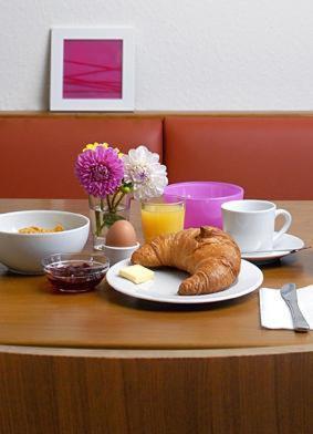 Business&budget Tessin Hotel